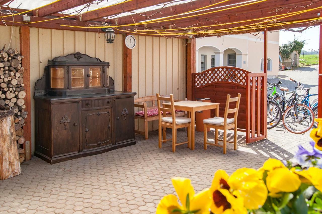 Dreiseitenhof Ferienwohnung Kuenzel Tharandt Bagian luar foto