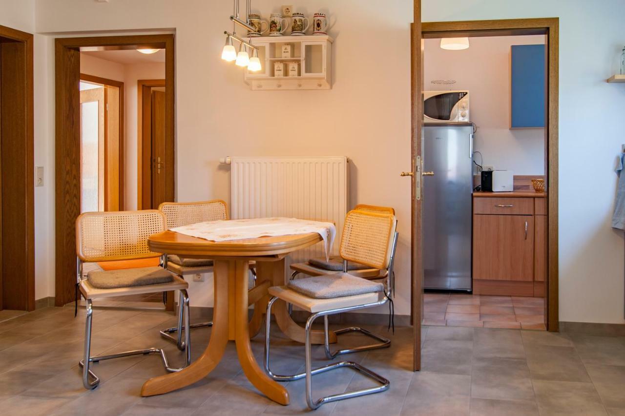 Dreiseitenhof Ferienwohnung Kuenzel Tharandt Bagian luar foto